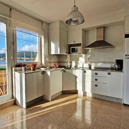 Nuevo A Pie De Playa * Corcubión